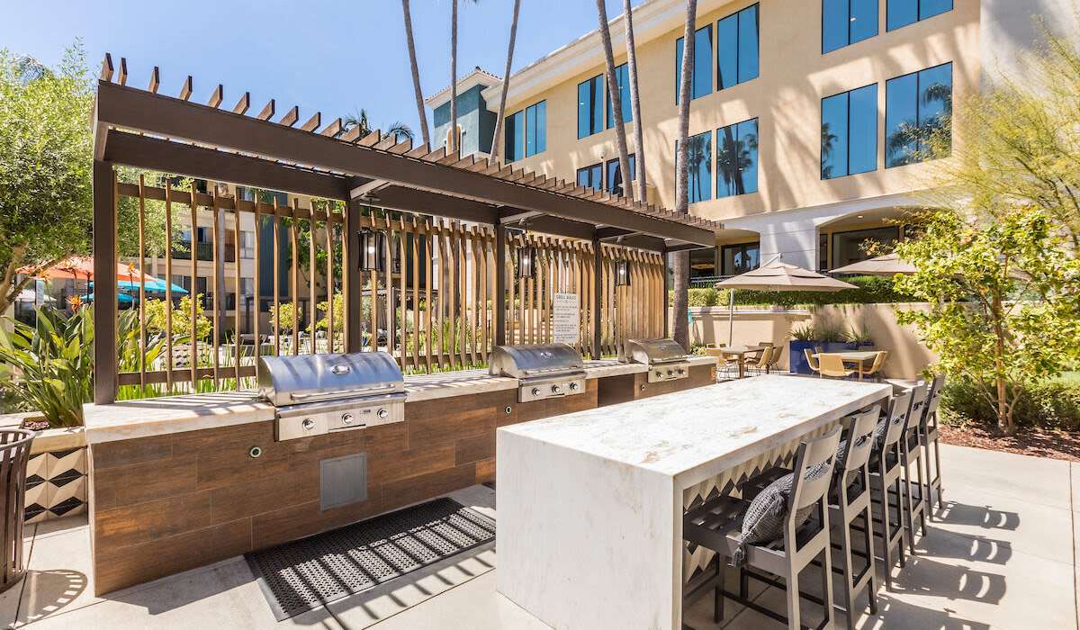 Outdoor BBQ area at Plaza at Sherman Oaks in Sherman Oaks, California