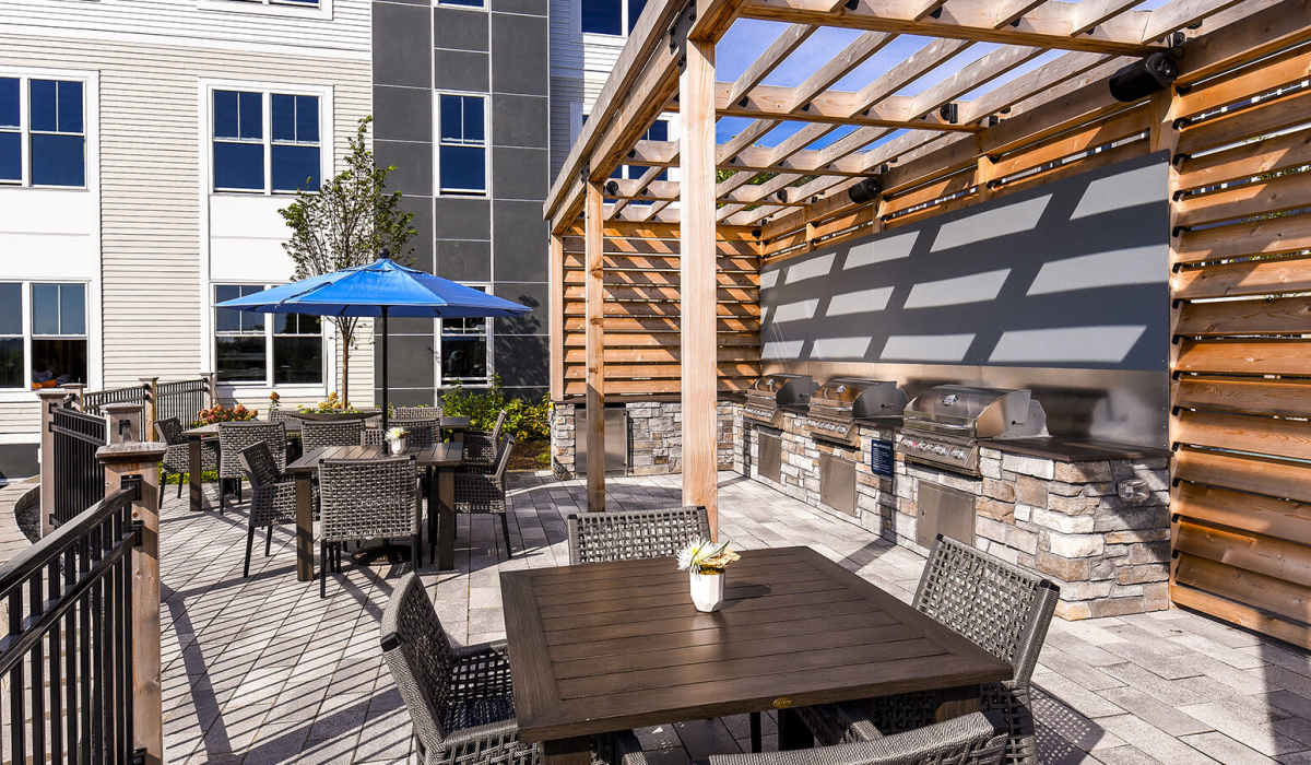 Grilling area at J Woburn Heights in Woburn, Massachusetts