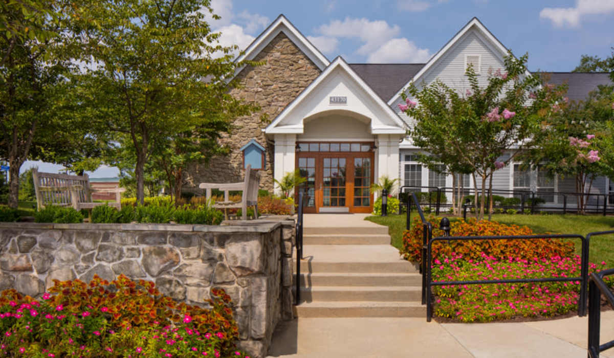 Leasing office at Jefferson Arbors at Broadlands in Ashburn, Virginia 