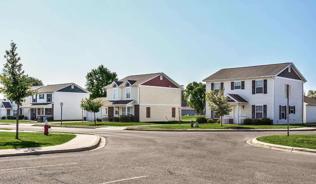 Community with trees at Forest Edge in Rawson, Ohio 