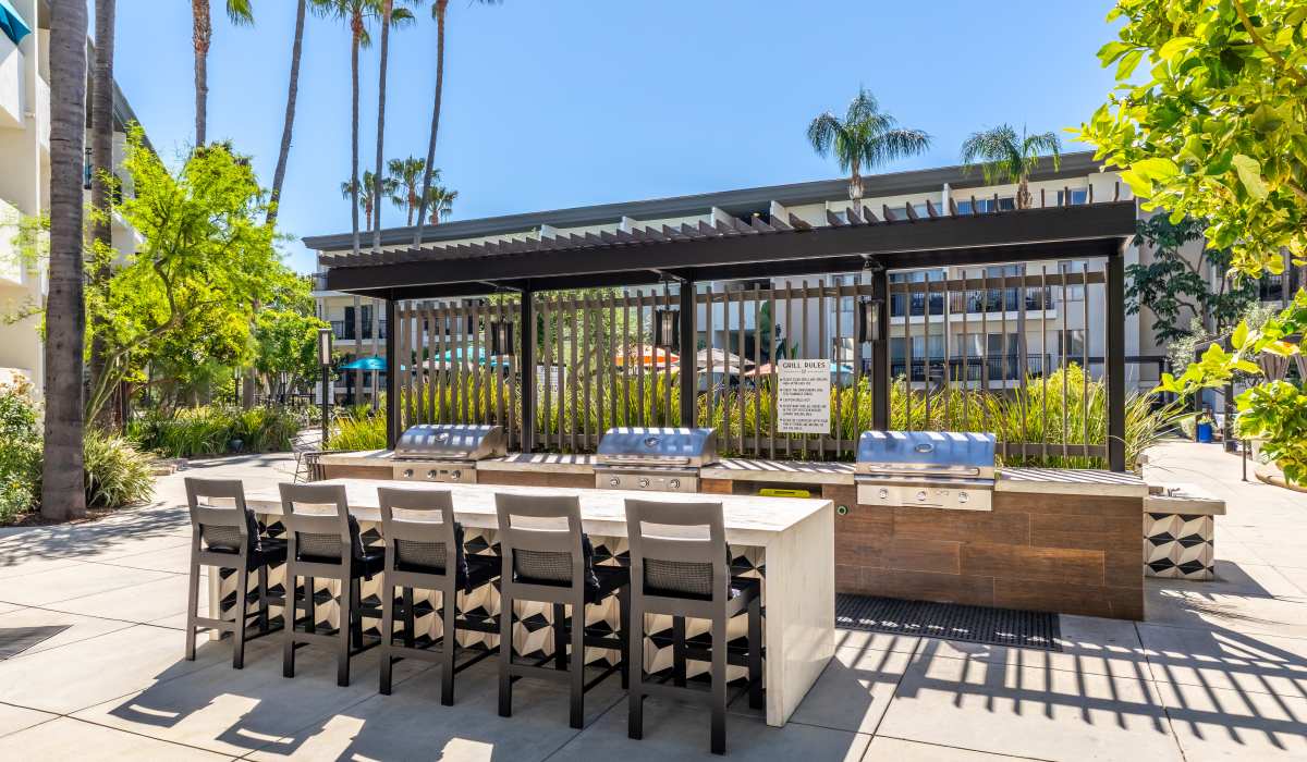 Plaza at Sherman Oaks BBQ/Picnic Area