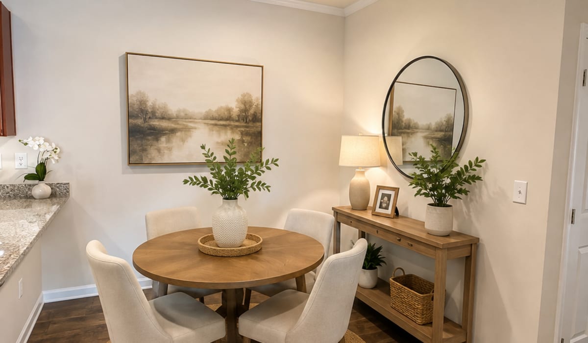 Dining area atPalisades at The Park in Greenville,South Carolina