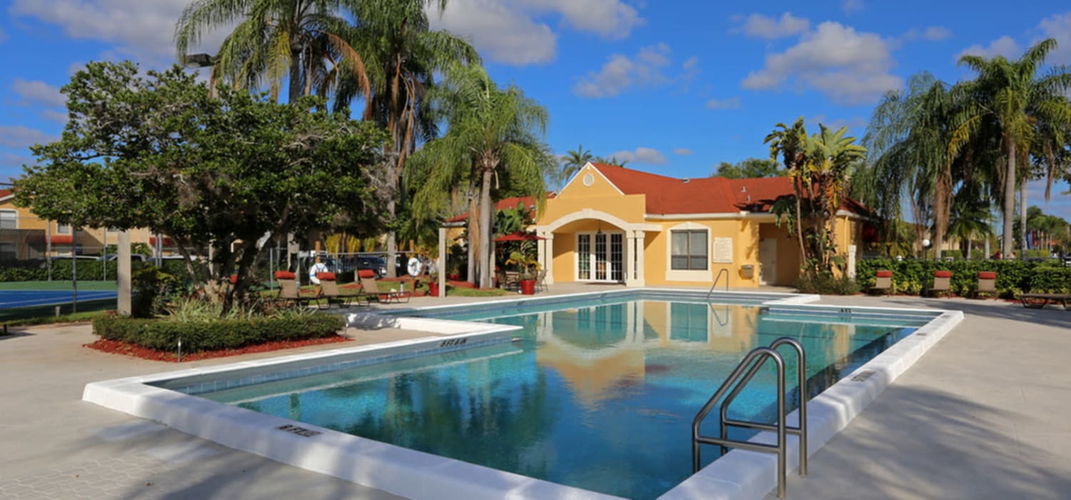 Sparkling pool at Savannah Place Apartments & Townhomes in Boca Raton, Florida