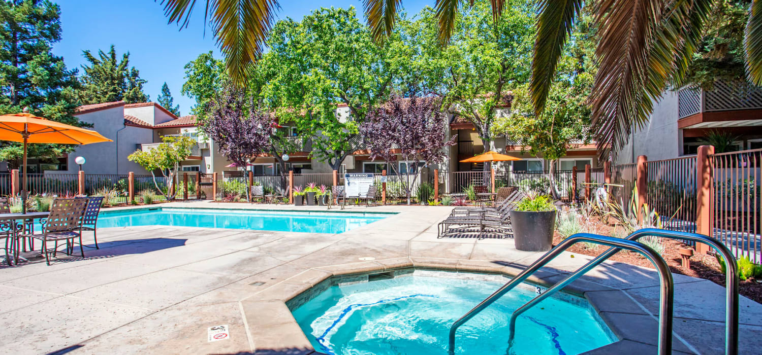 Spa near the pool at Valley Plaza Villages in Pleasanton, California