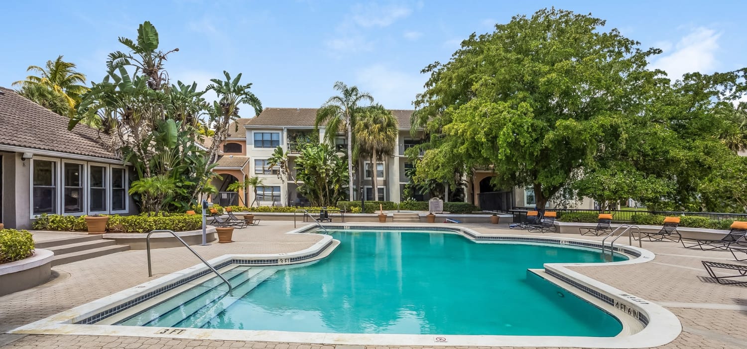 Swimming pool at Tuscany Pointe at Somerset Place Apartment Homes in Boca Raton, Florida