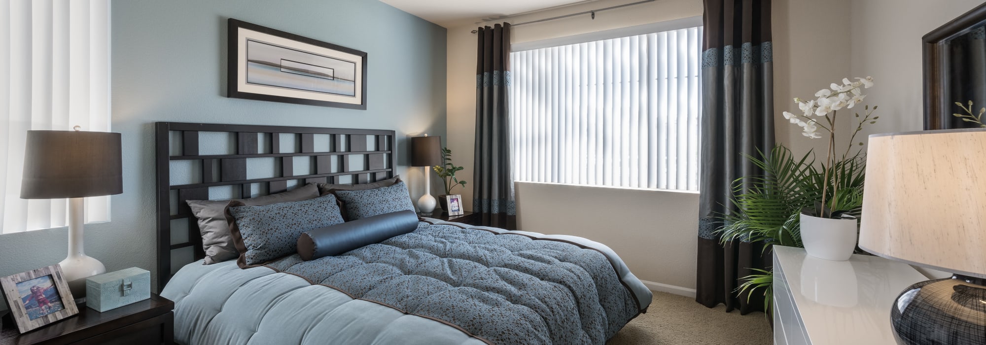Apartments with naturally lit bedrooms at Azul at Spectrum in Gilbert, Arizona