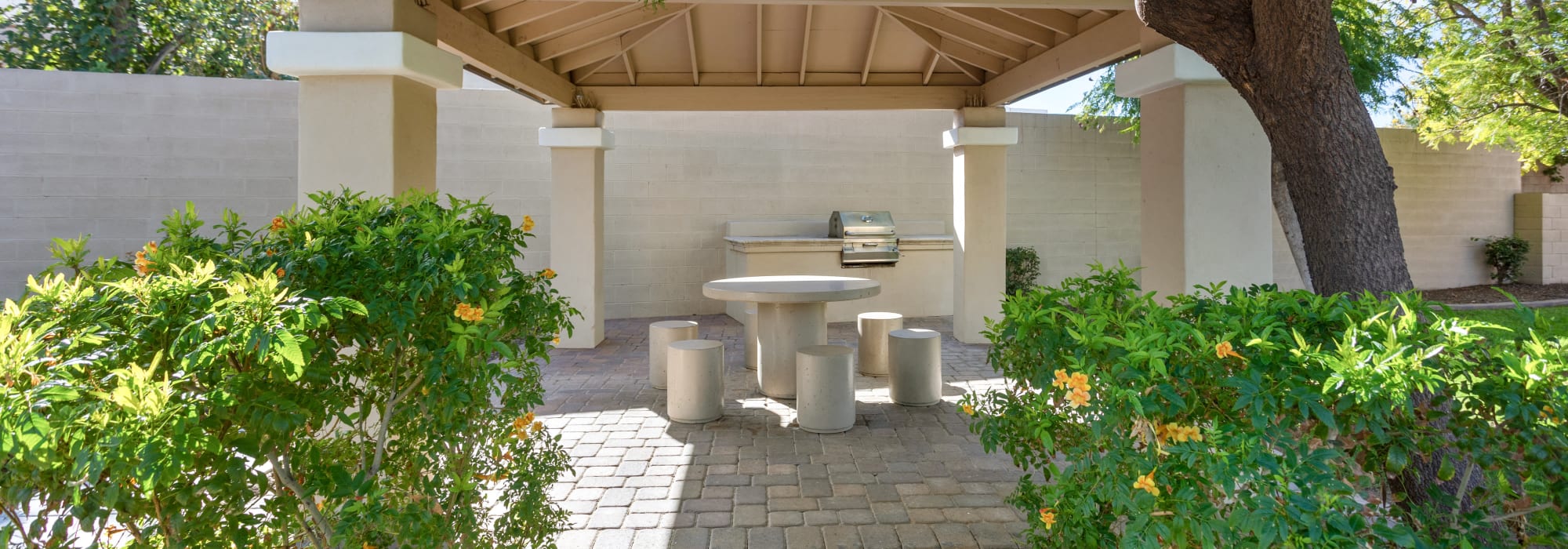 Covered outdoor resident lounge at 1408 Casitas at Palm Valley in Avondale, Arizona
