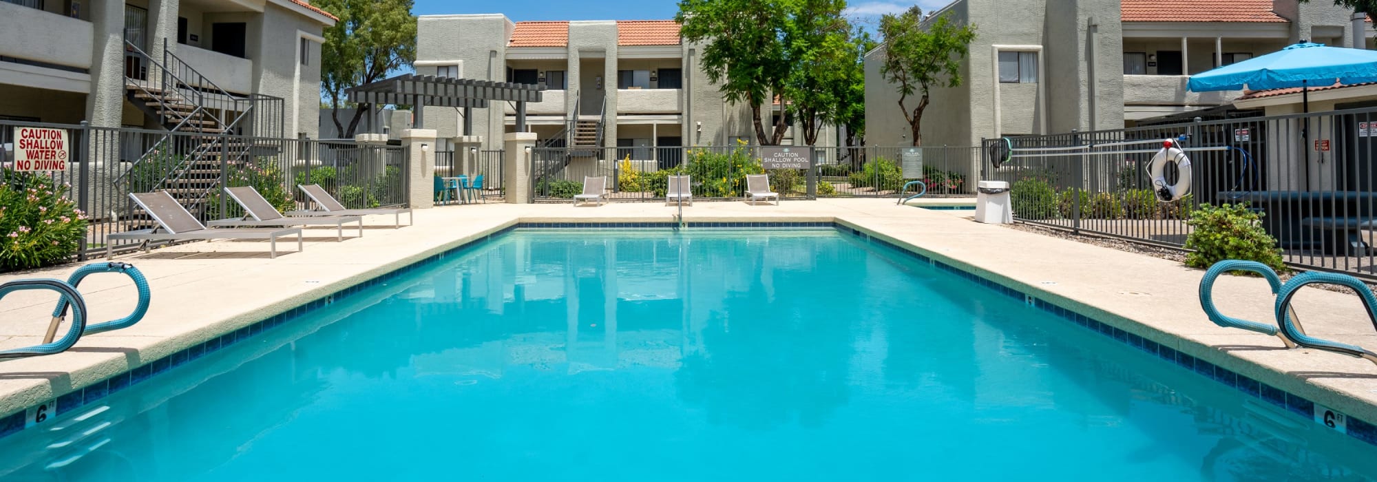 Resort-style swimming pool at Park at 33rd in Phoenix, Arizona