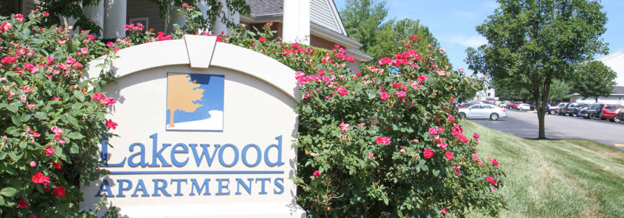 Welcome sign at Lakewood Apartments in Imperial, Missouri