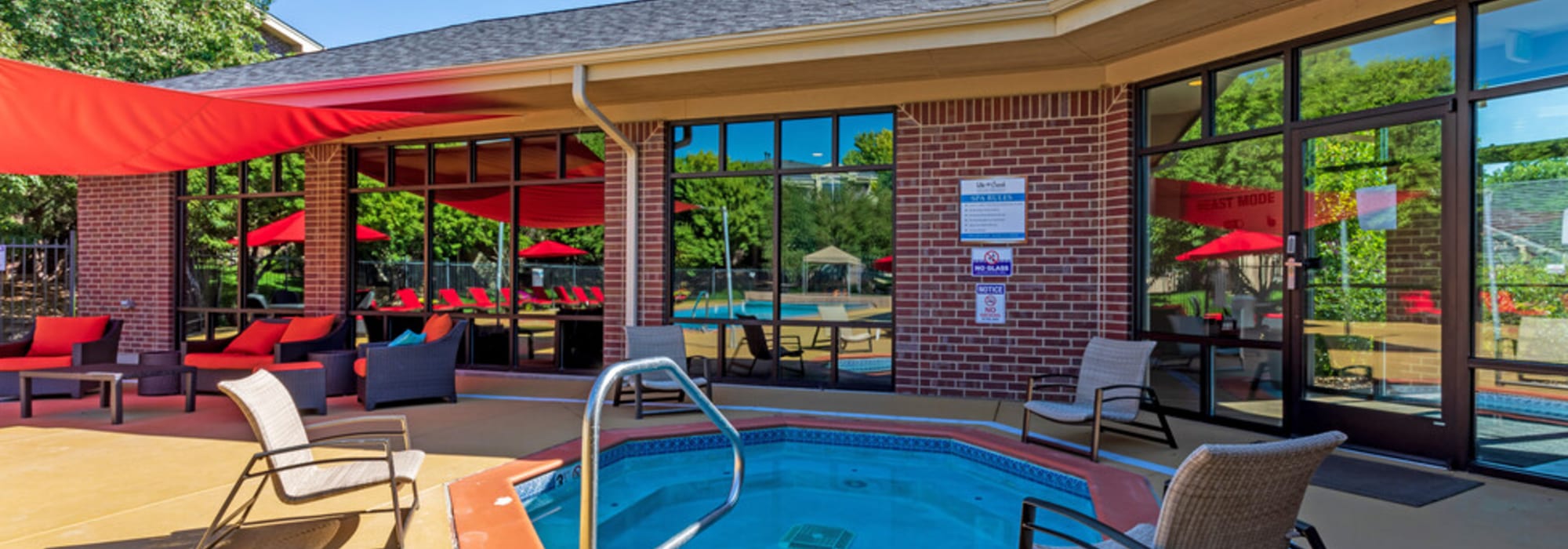Hot tub at UTE Creek Apartments in Longmont, Colorado