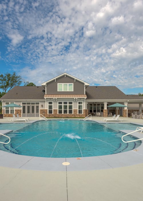 View amenities at Evergreen at Five Points in Valdosta, Georgia
