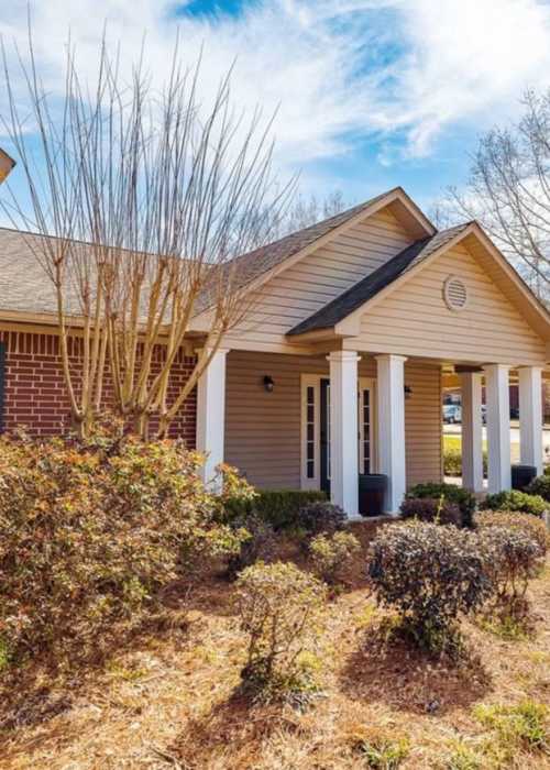 View photos of Chapel Ridge in Jackson, Mississippi at Chapel Ridge in Jackson, Mississippi