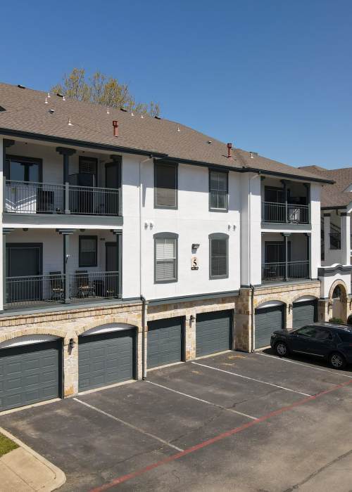 View photo gallery at Legends Lake Creek in Austin, Texas