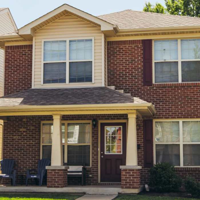 Exterior building for single family houses at Lex Properties in Lexington, Kentucky