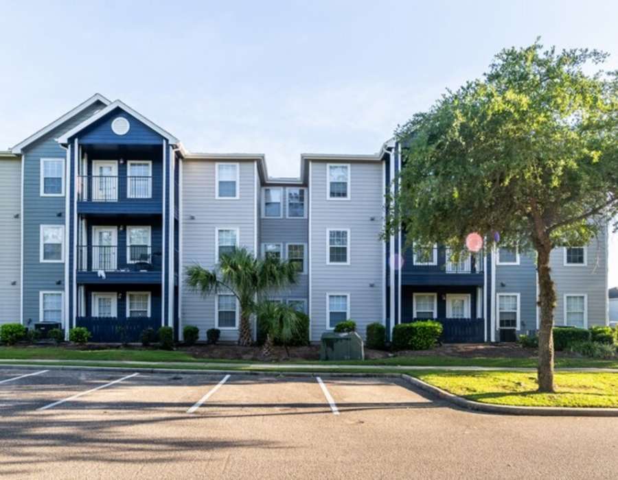 3 story apartments at Acasă Bainbridge in Tallahassee, Florida