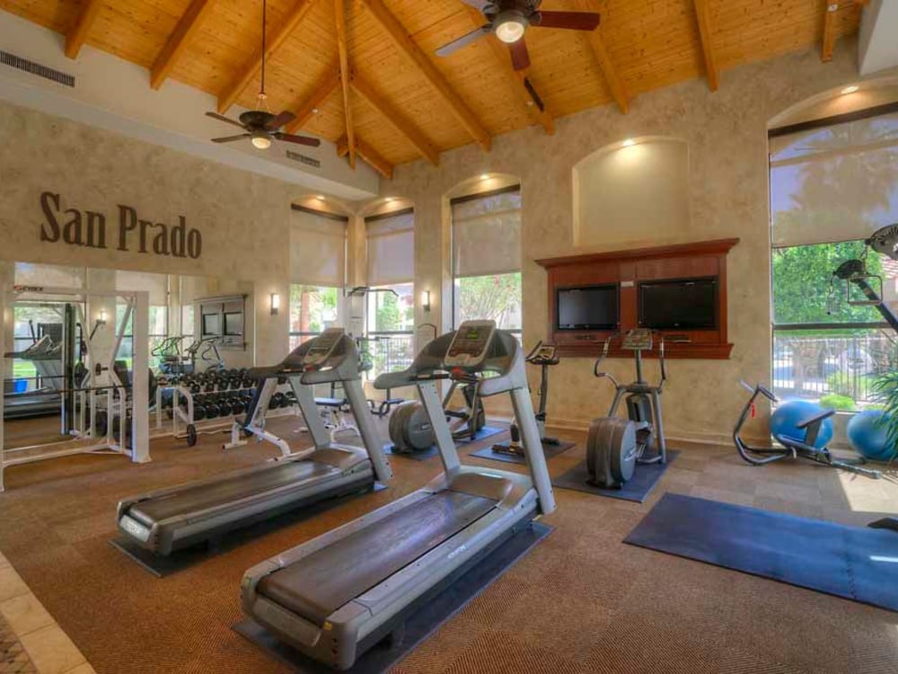 Glendale Az Apartments In Arrowhead Near Midwestern Univ