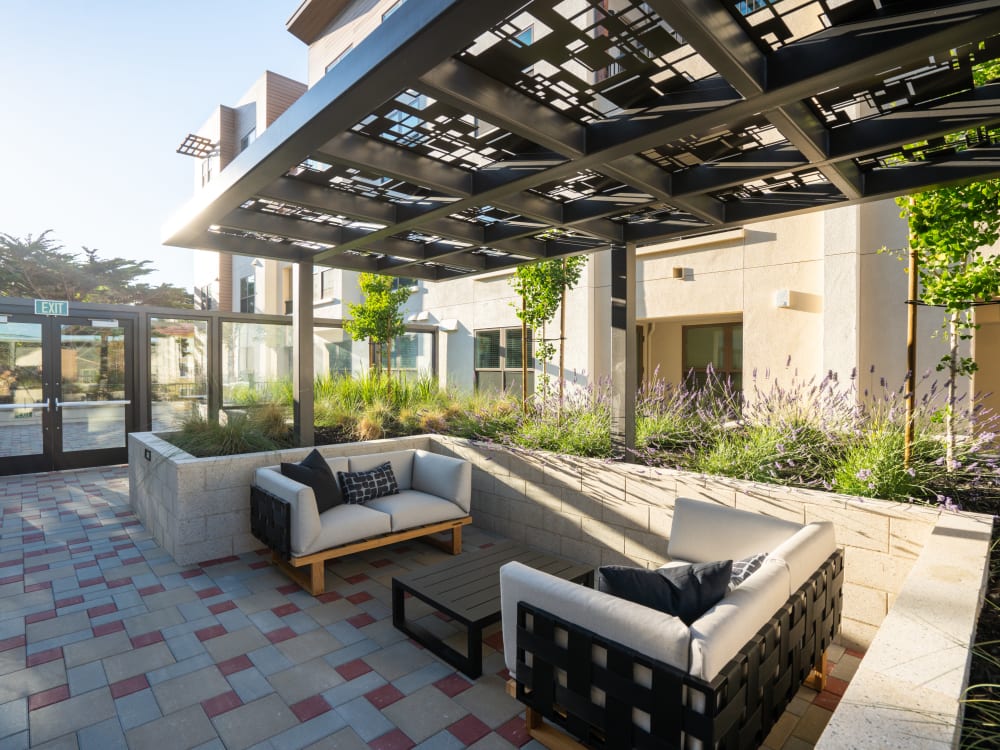 Resident lounge area at Anson in Burlingame, California