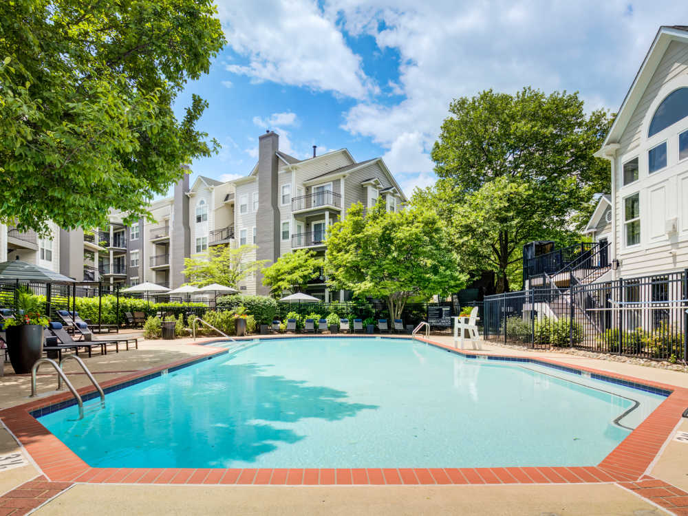 Resort-style swimming pool at Knoll at Fair Oaks in Fairfax, Virginia