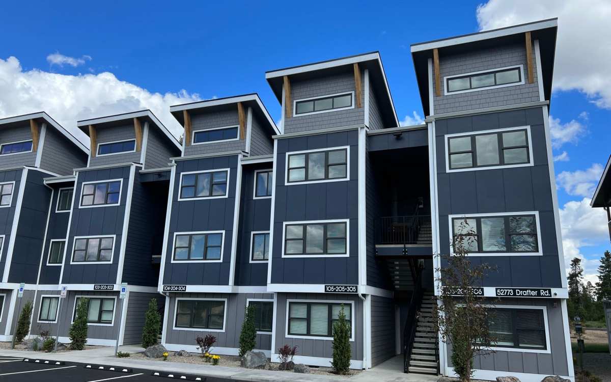 Apartments at Pine View in La Pine, Oregon