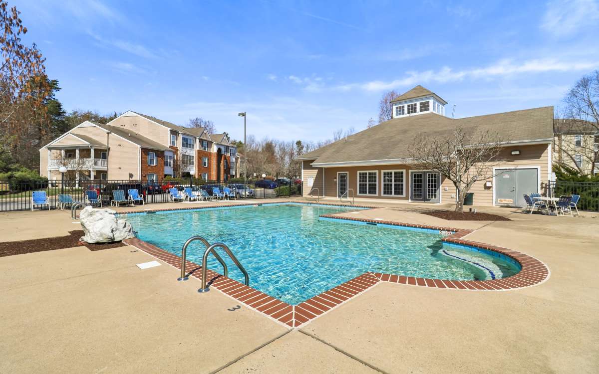 Swimming pool at Malvern Lakes Apartments in Fredericksburg, Virginia