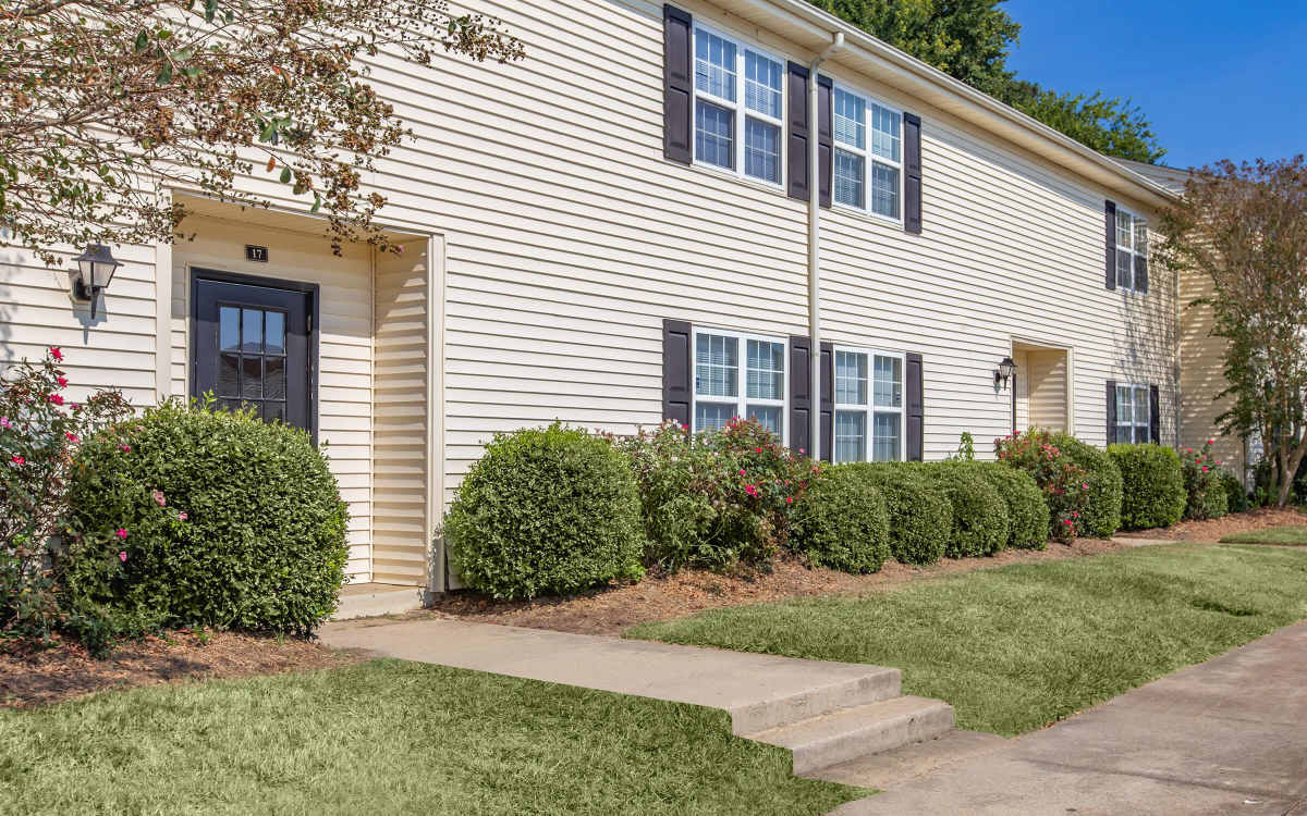 Property exterior at Village at Town Park in Hampton,Virginia