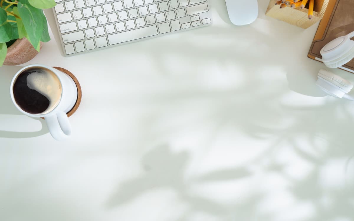 Modern resident lounge at Highland Manor Apartments in Rochester, New York 