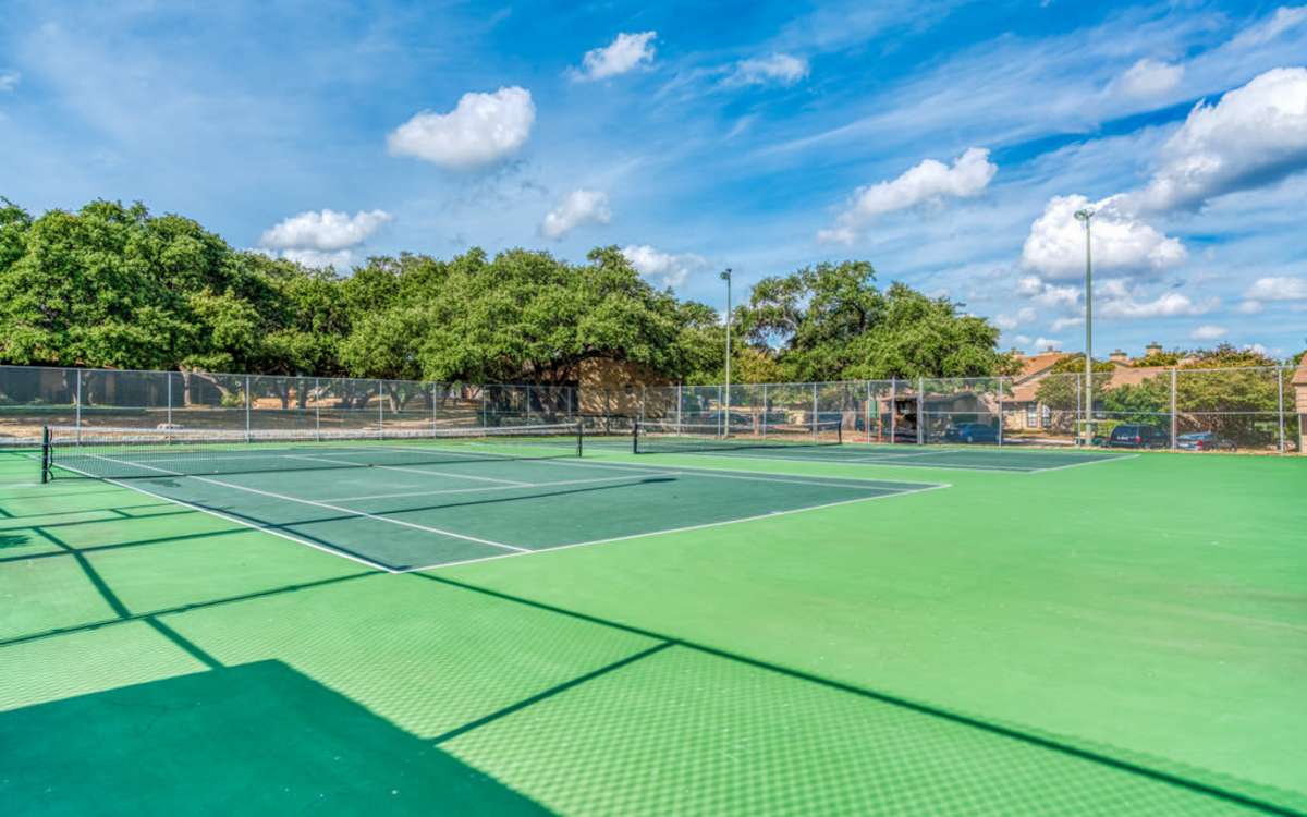 Pickleball / tennis court at Camino Real.