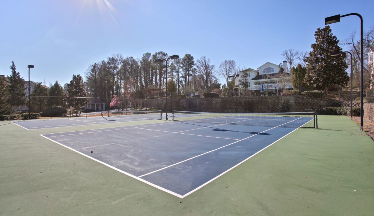 Onsite tennis court at Wellington Point in Atlanta, Georgia