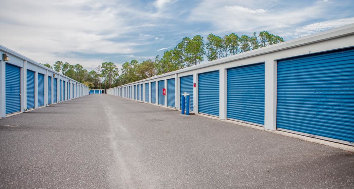 Exterior units at Atlantic Self Storage location in Yulee