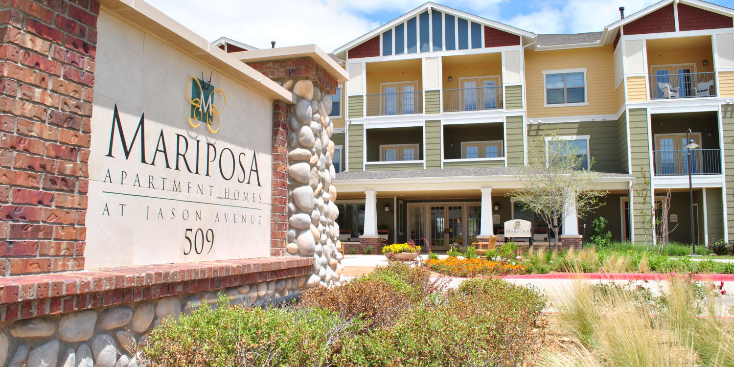 Exterior and welcome sign at Mariposa at Jason Avenue in Amarillo, Texas