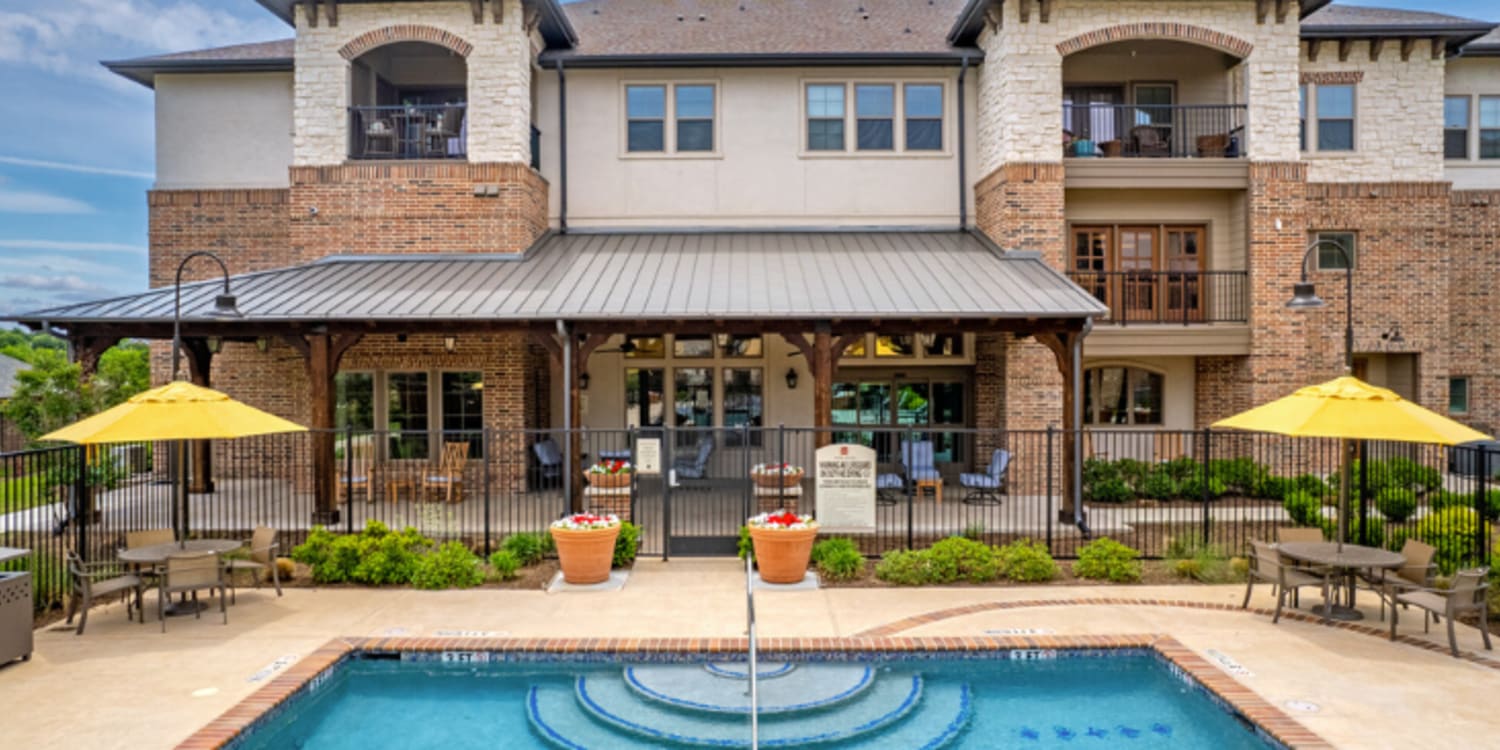 Luxurious pool at Mariposa at Westchester in Grand Prairie, Texas