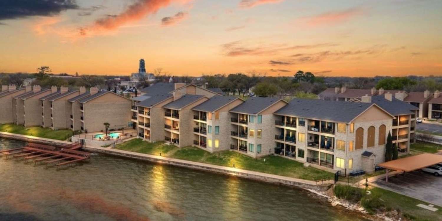 Apartments at Towne Square Condos at The Lodge in Granbury, Texas