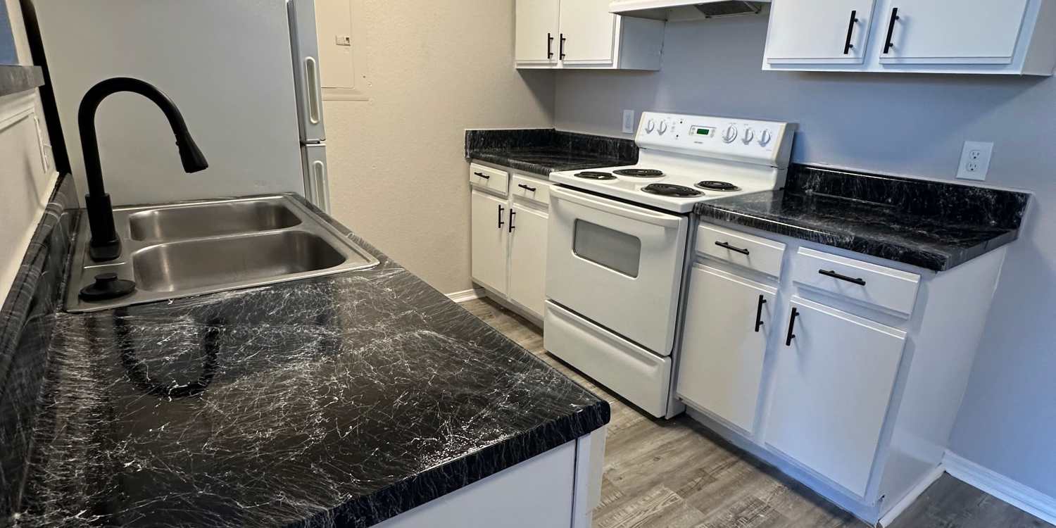 Lawton, Oklahoma, apartments at Garrett's Landing