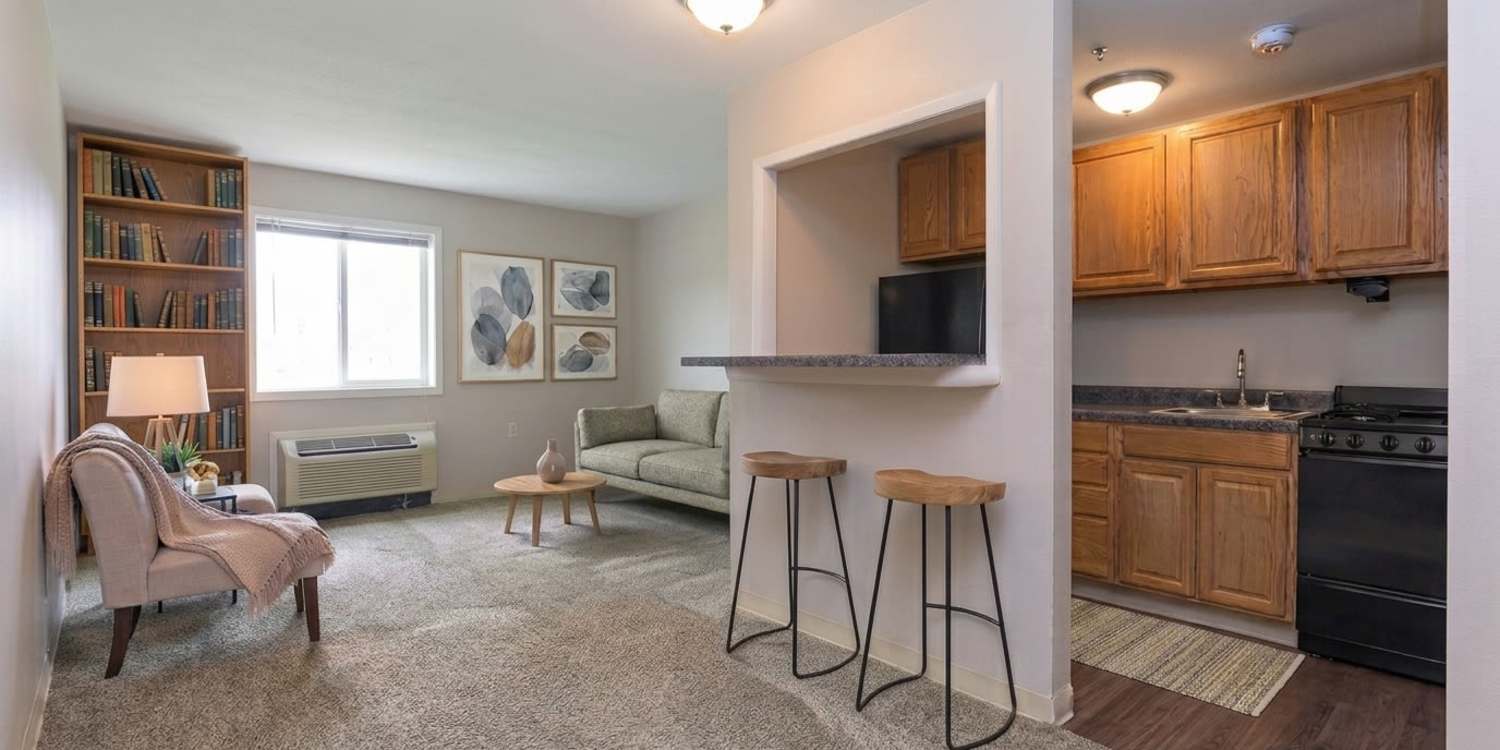 Apartments at Rose Tower in Lexington, Kentucky livingroom