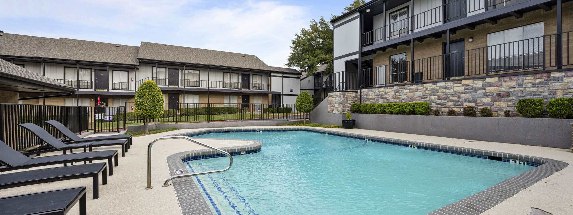 Schedule a Tour | Lakeridge Heights in Dallas, Texas