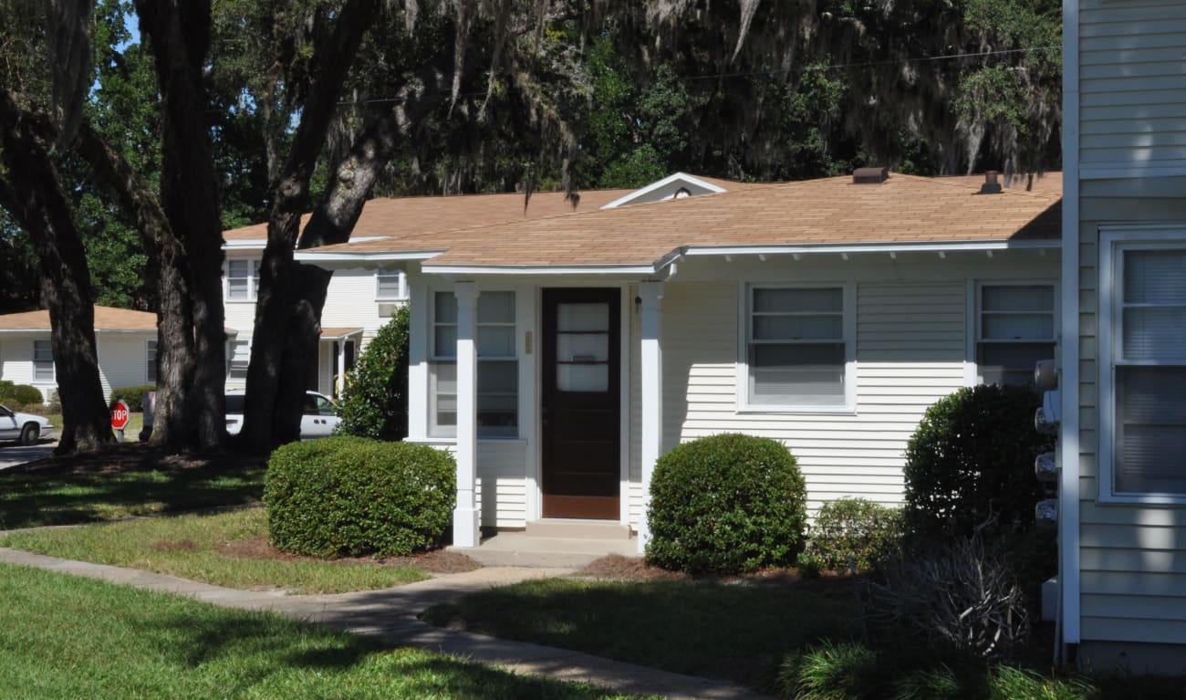 Residential housing at St. Johns Landing Apartments in Green Cove Springs, Florida