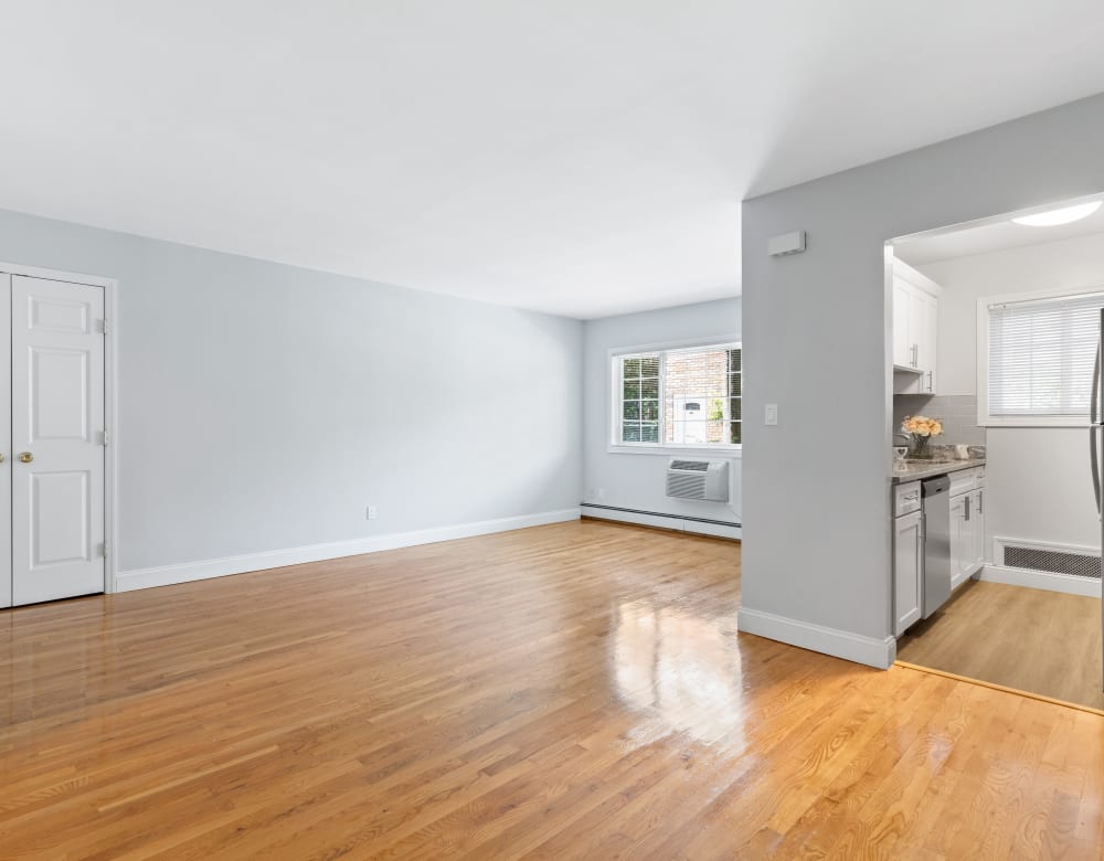 Eagle Rock Apartments At Nesconset For Rent In Smithtown