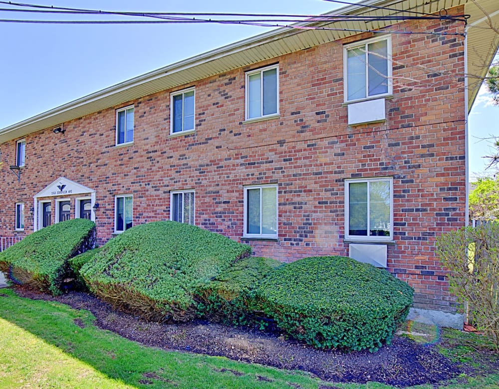 Seaford, NY Apartments for Rent near Wantagh Seaford Gardens