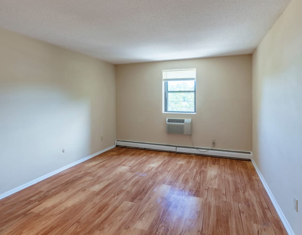 Bedroom area with natural light at Eagle Rock Apartments at Framingham in Framingham, Massachusetts