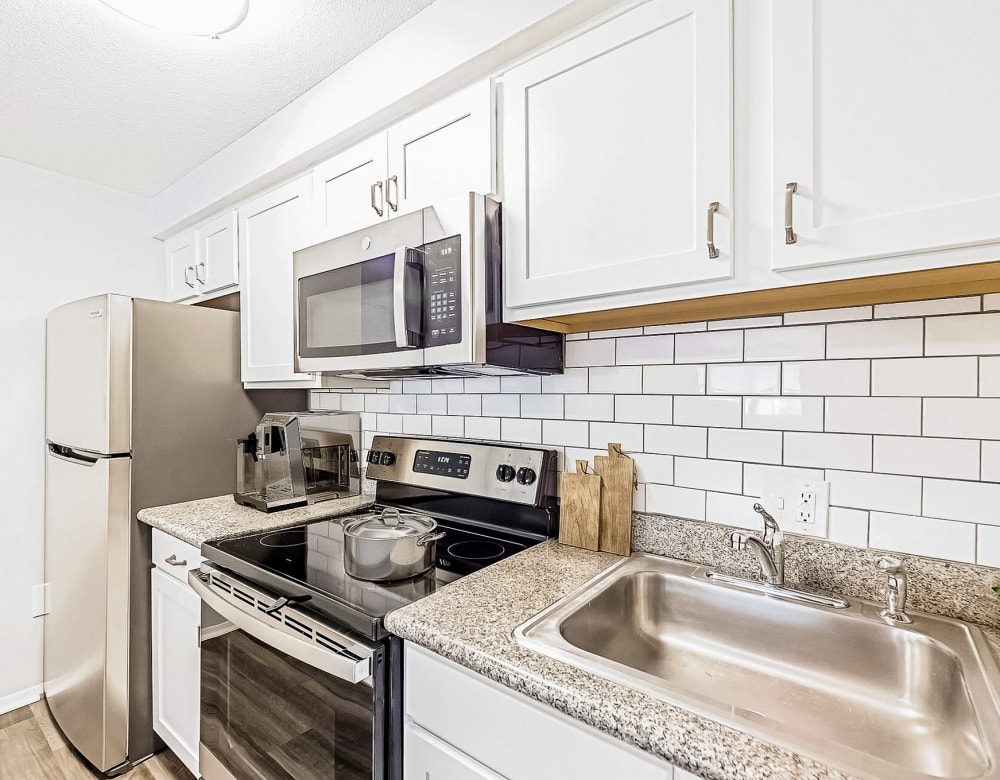 Eagle Rock Apartments at Nashua offers a State-of-the-art Kitchen in Nashua, New Hampshire