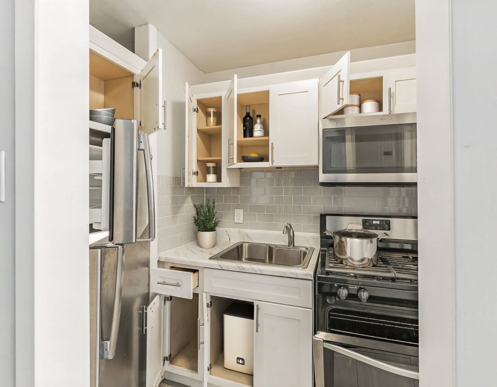 Enjoy our Beautiful Apartments Kitchen at Bayview Apartments