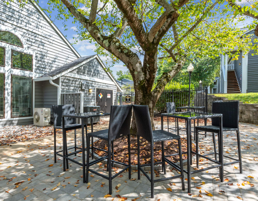 Al fresco dining  at Eagle Rock Apartments at Columbia in Columbia, Maryland