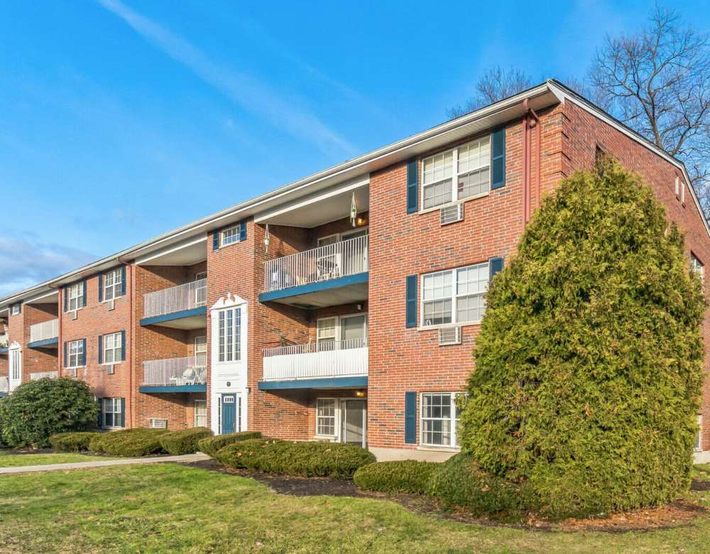 Eagle Rock Apartments at Framingham memory care in Framingham, Massachusetts