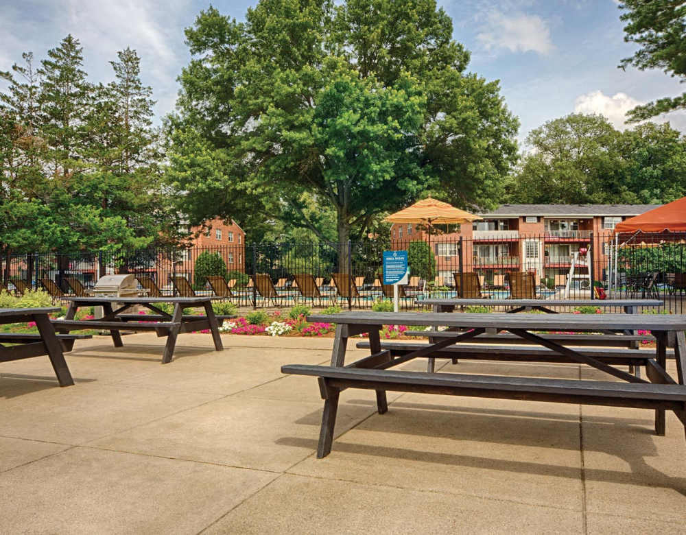 Picnic area at Eagle Rock Apartments at Framingham memory care in Framingham, Massachusetts