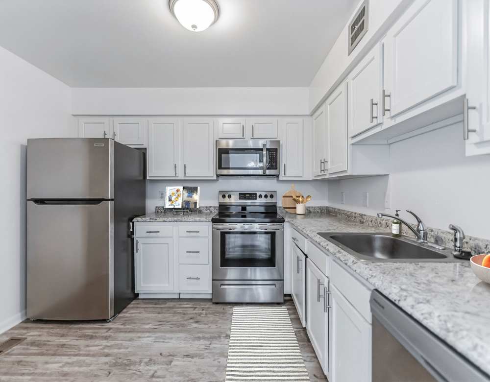 large kitchen at Mountain View Terrace in Latham, New York