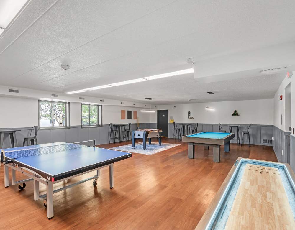 Game room and hang out area at Eagle Rock Apartments at MetroWest in Framingham, Massachusetts