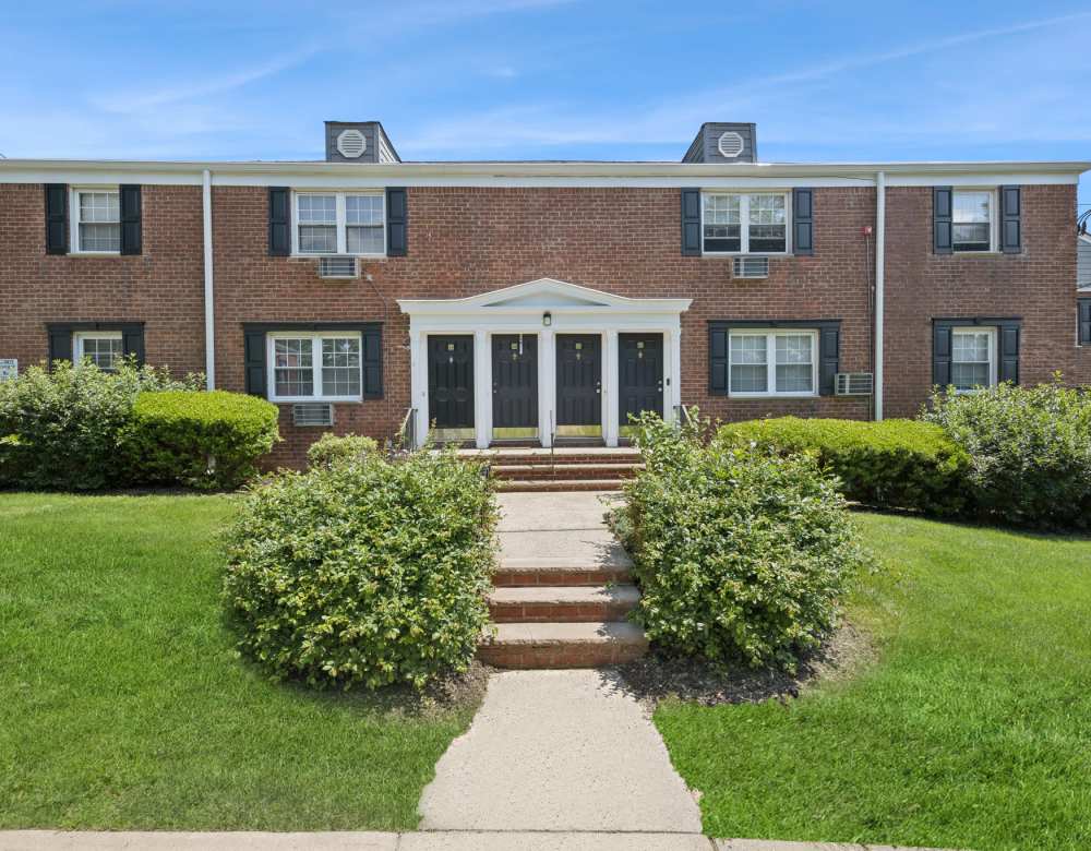 Exterior of apartment in New Jersey at Eagle Rock Apartments at Maplewood in Maplewood, New Jersey