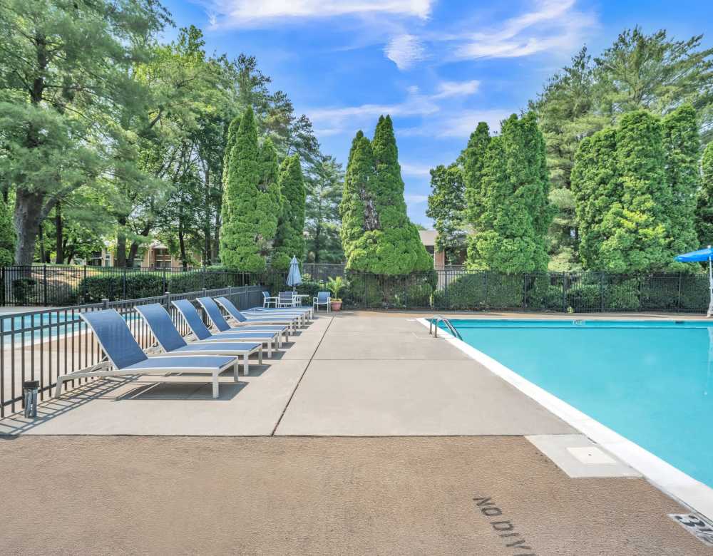 Lounge chairs at Eagle Rock Apartments at West Springfield in Springfield, Virginia