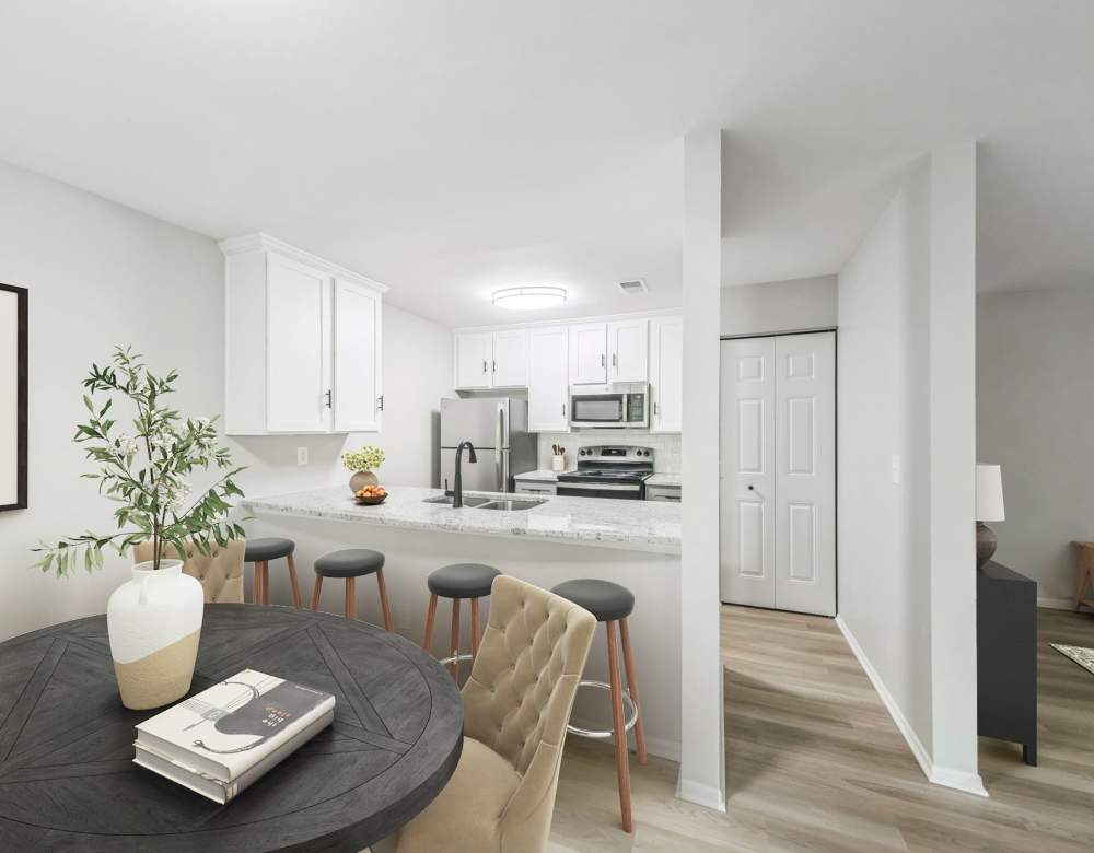 Spacious Open Layout Dining and Living Area at Eagle Rock Apartments at Columbia in Columbia, Maryland