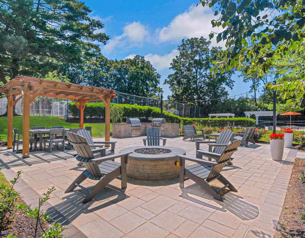Picnic and grill area for residents at Eagle Rock Apartments at Malvern in Malvern, Pennsylvania